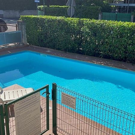 Free Parking - Blue Apartment Vicino Al Centro Sirmione Exterior photo