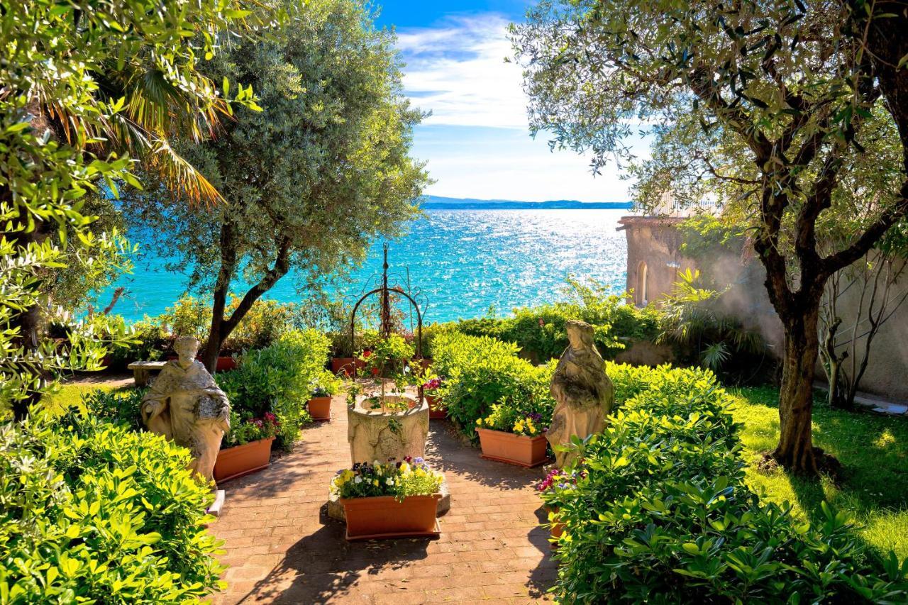 Free Parking - Blue Apartment Vicino Al Centro Sirmione Exterior photo