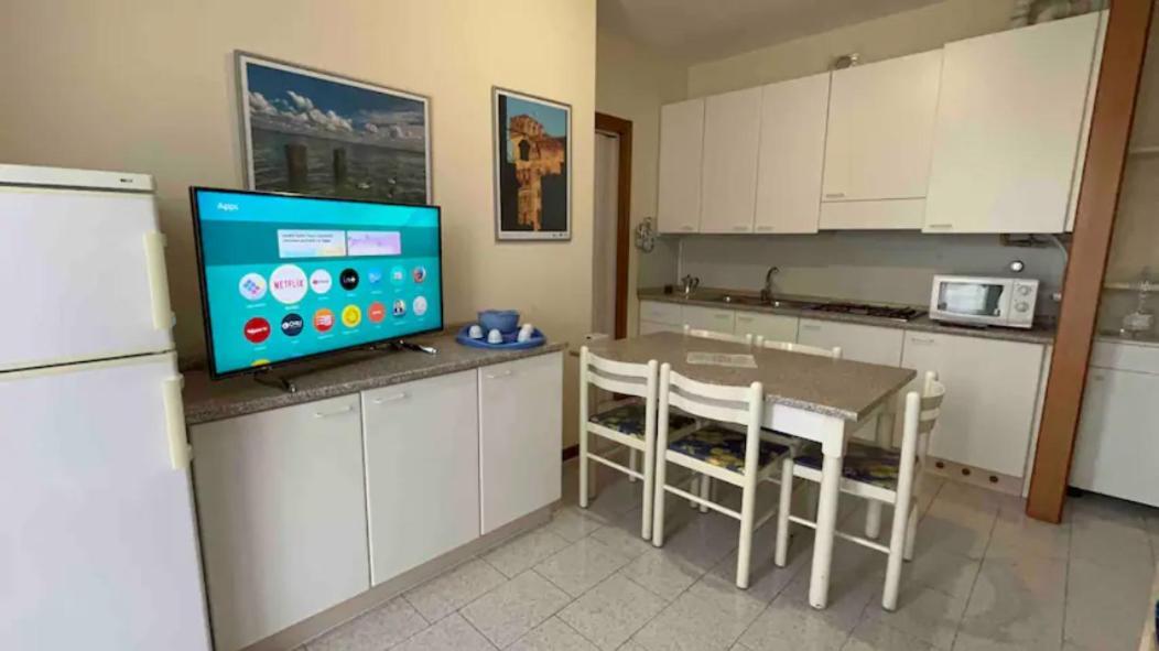 Free Parking - Blue Apartment Vicino Al Centro Sirmione Exterior photo