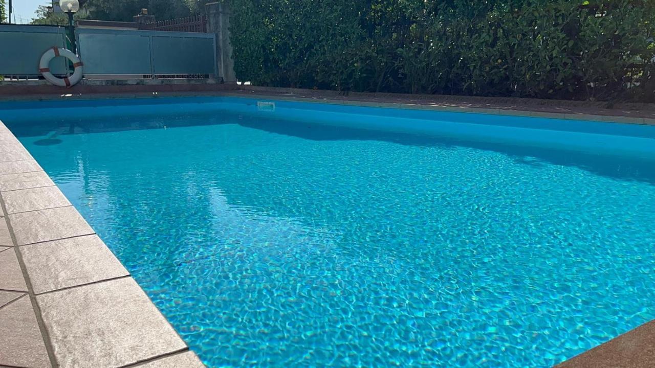 Free Parking - Blue Apartment Vicino Al Centro Sirmione Exterior photo